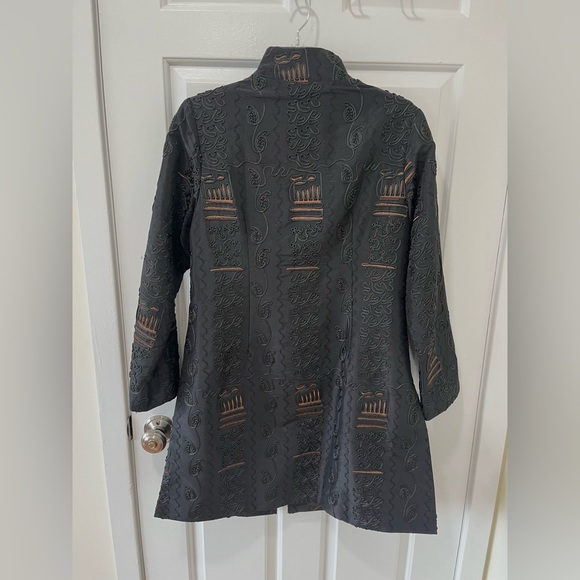 Women’s Chinese Brocade Stand Up Collar Jacket - Picture 4 of 4